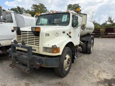 2000 International 4700 6 Wheel Water Truck, 4x2 Navistar T44E V8 Diesel Motor, 6 Speed Manual