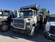 1992 Ford L8000 6 Wheel Truck, Ford 7.8L 6Cyl Diesel, 6 Speed Manual Transmission, Cloth Seats,