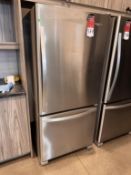 WHIRLPOOL WRB329RFBM03 Household Refrigerator, s/n KA3308679