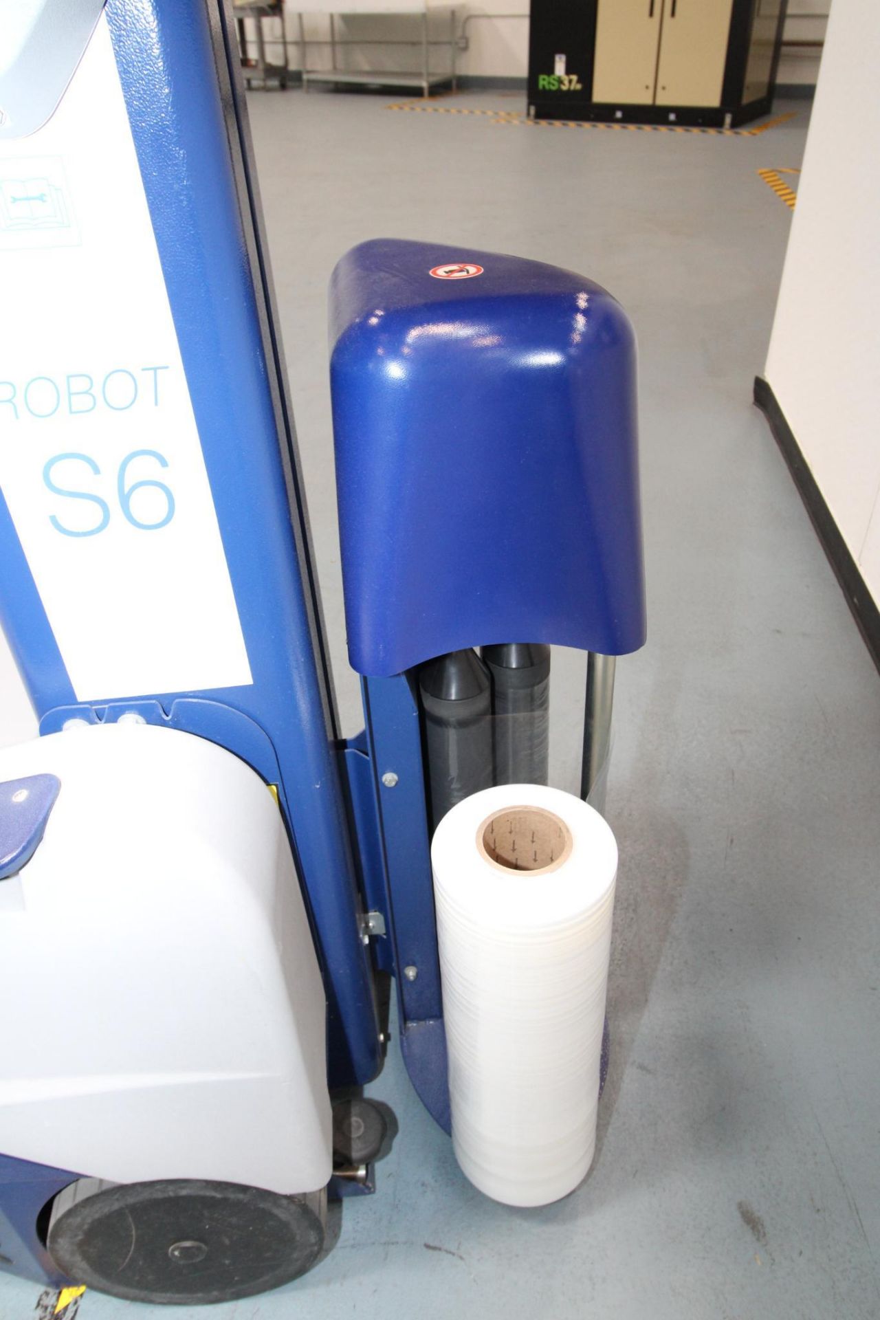 STRETCH WRAPPING MACHINE, SELF DRIVE ROBOPAC MDL ROBOT S6.1 PVS, self ...