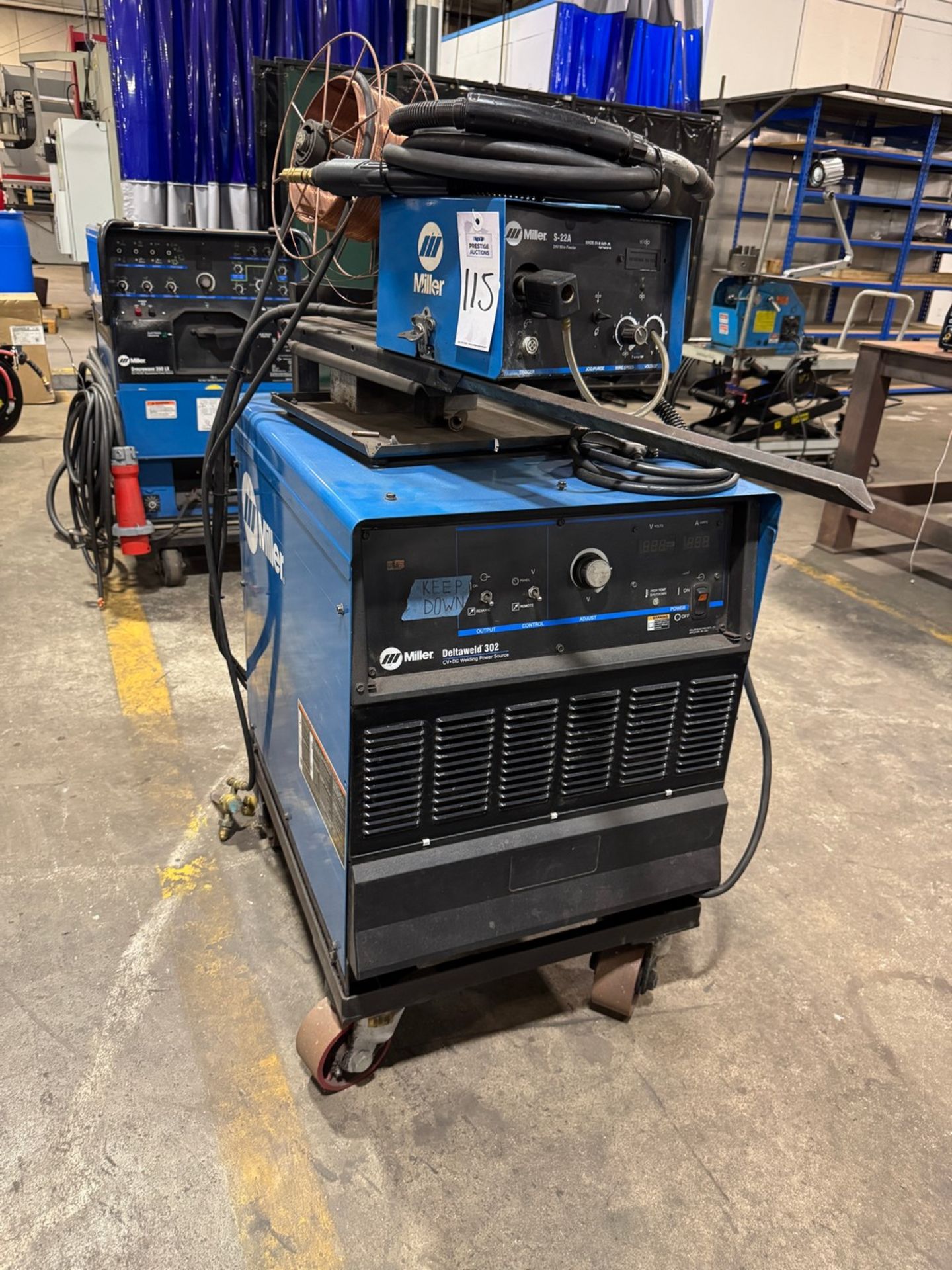 Miller Deltaweld 302 Mig Welder With S-22A Wire Feeder