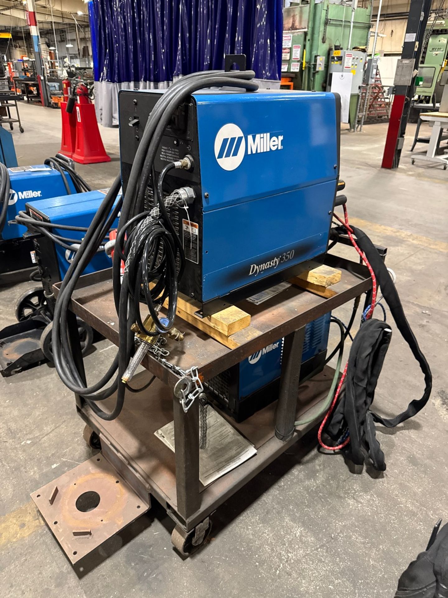 Miller Dynasty 350 Tig/Stick Welder With Coolmate 3 - Image 4 of 9