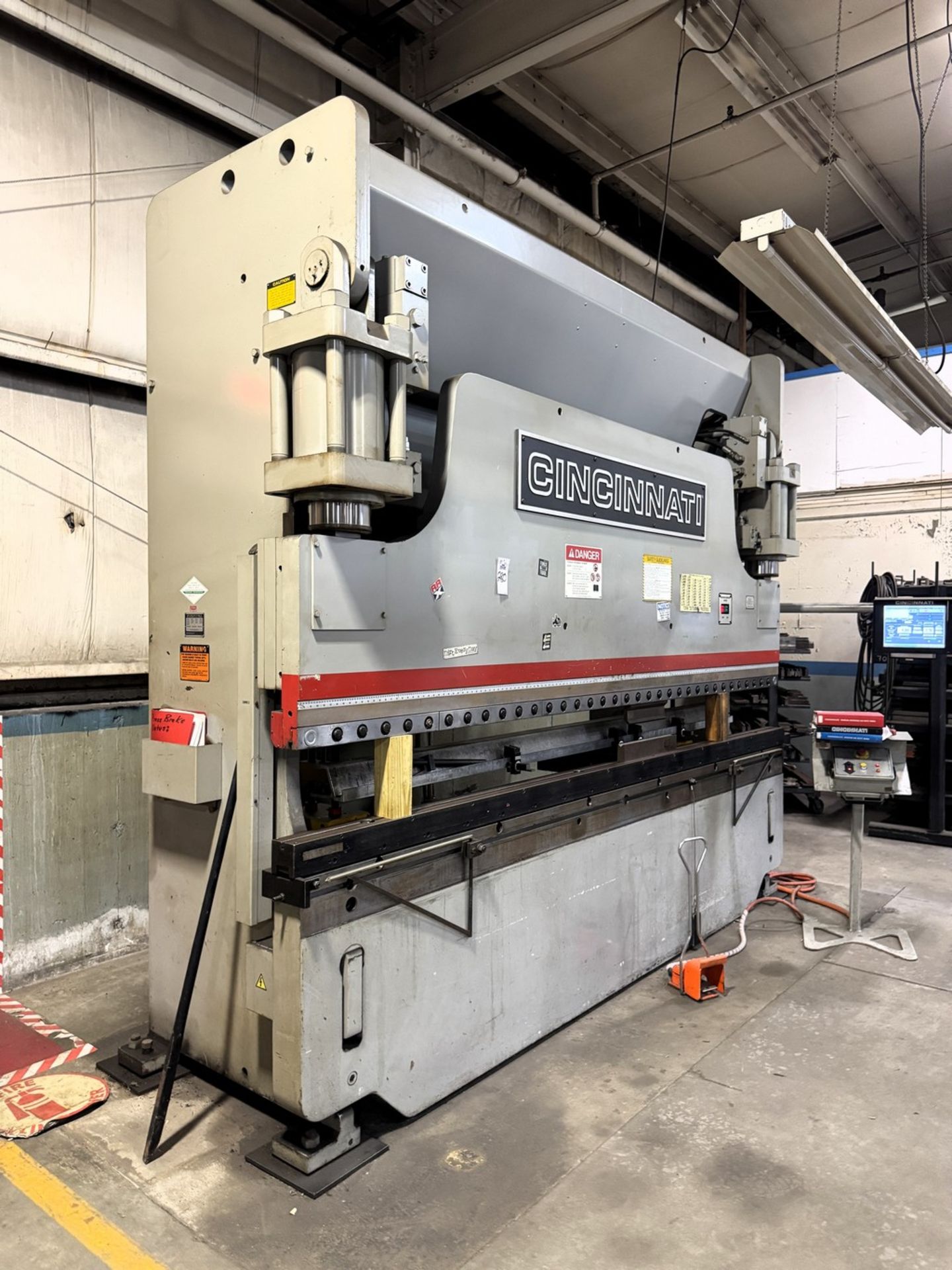 Cincinnati 175 x 10 FT PF Proform 2-Axis CNC Press Brake - Image 6 of 15