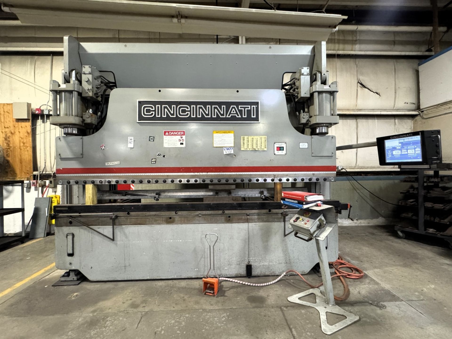 Cincinnati 175 x 10 FT PF Proform 2-Axis CNC Press Brake - Image 3 of 15