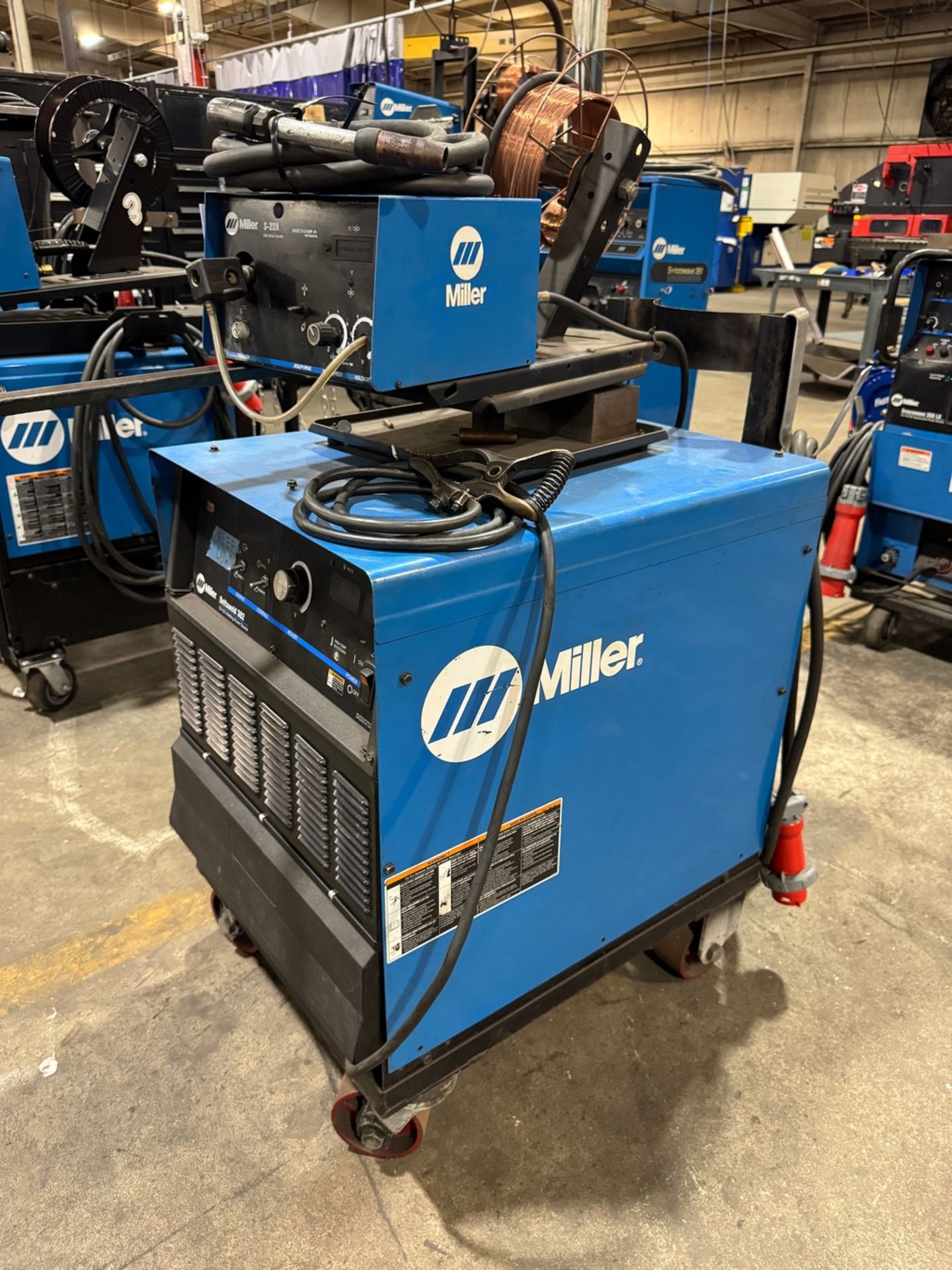 Miller Deltaweld 302 Mig Welder With S-22A Wire Feeder - Image 2 of 9
