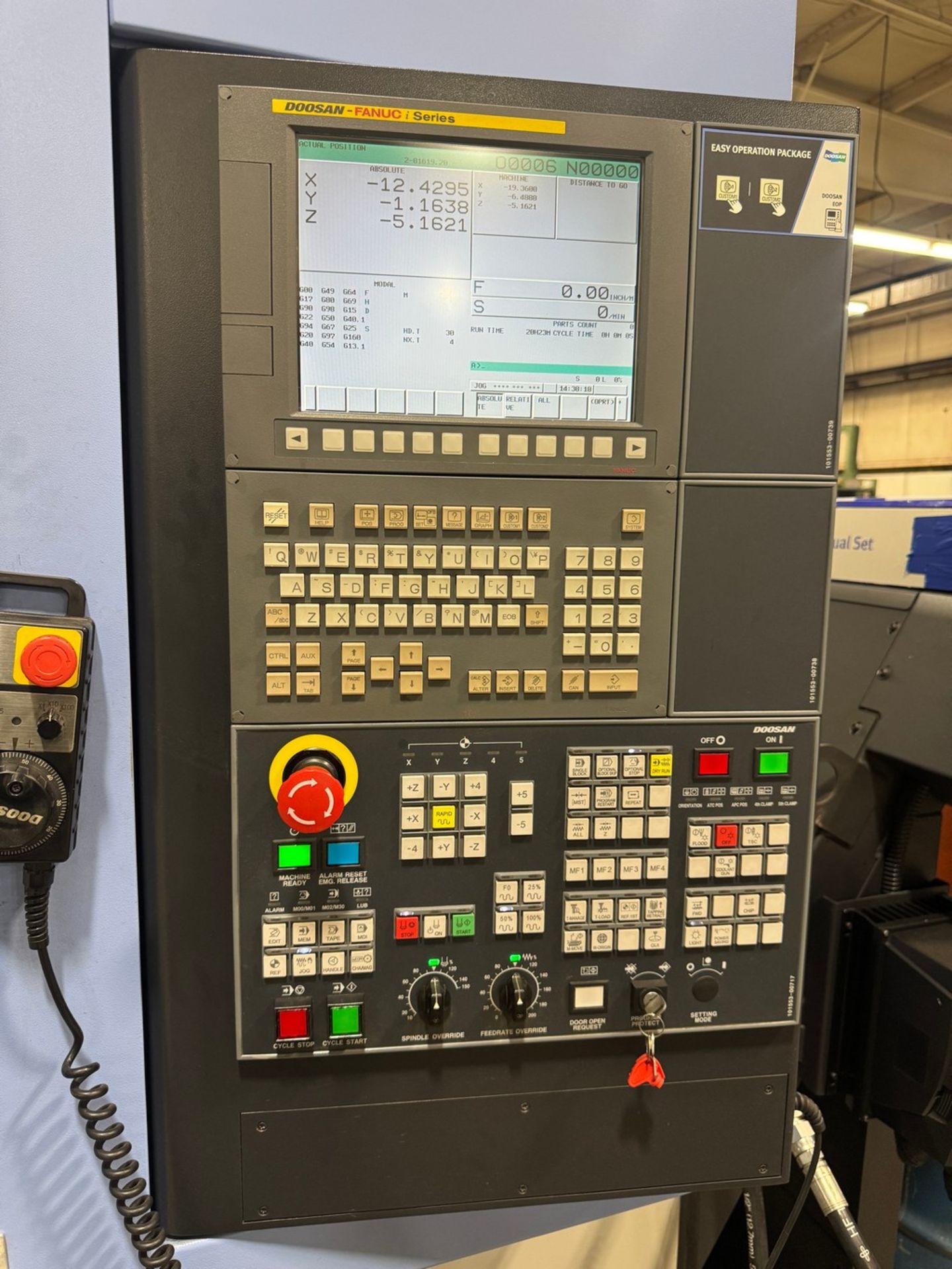 2015 Doosan DNM 500 II Vertical Machining Center, Fanuc i CNC, 12,000 RPM, 30 ATC, Chip Conveyor - Image 5 of 20