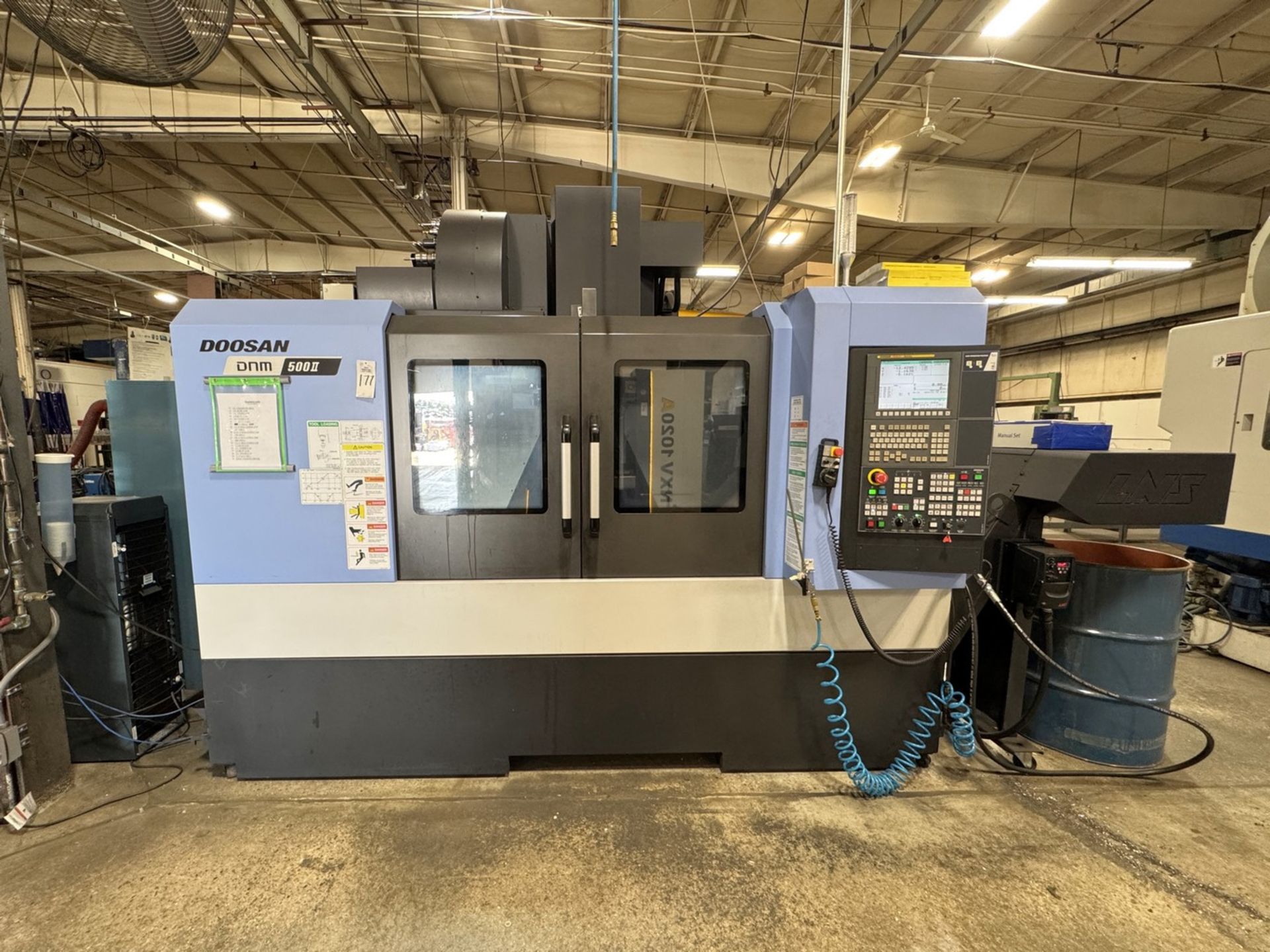 2015 Doosan DNM 500 II Vertical Machining Center, Fanuc i CNC, 12,000 RPM, 30 ATC, Chip Conveyor - Image 2 of 20