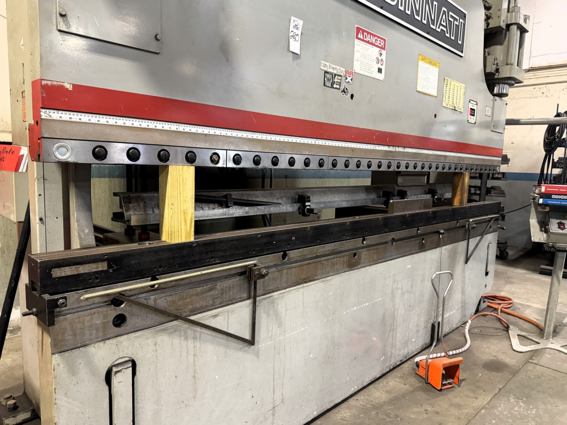 Cincinnati 175 x 10 FT PF Proform 2-Axis CNC Press Brake - Image 7 of 15