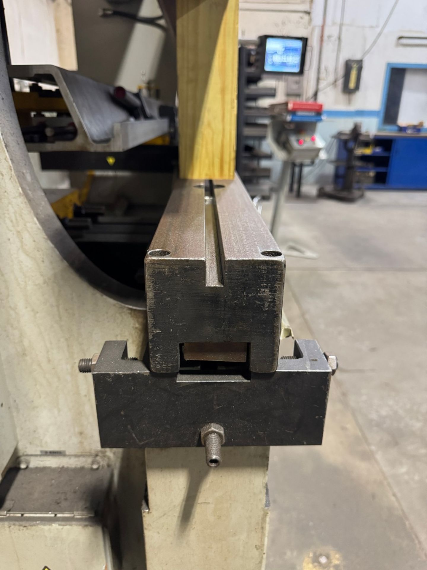 Cincinnati 175 x 10 FT PF Proform 2-Axis CNC Press Brake - Image 9 of 15