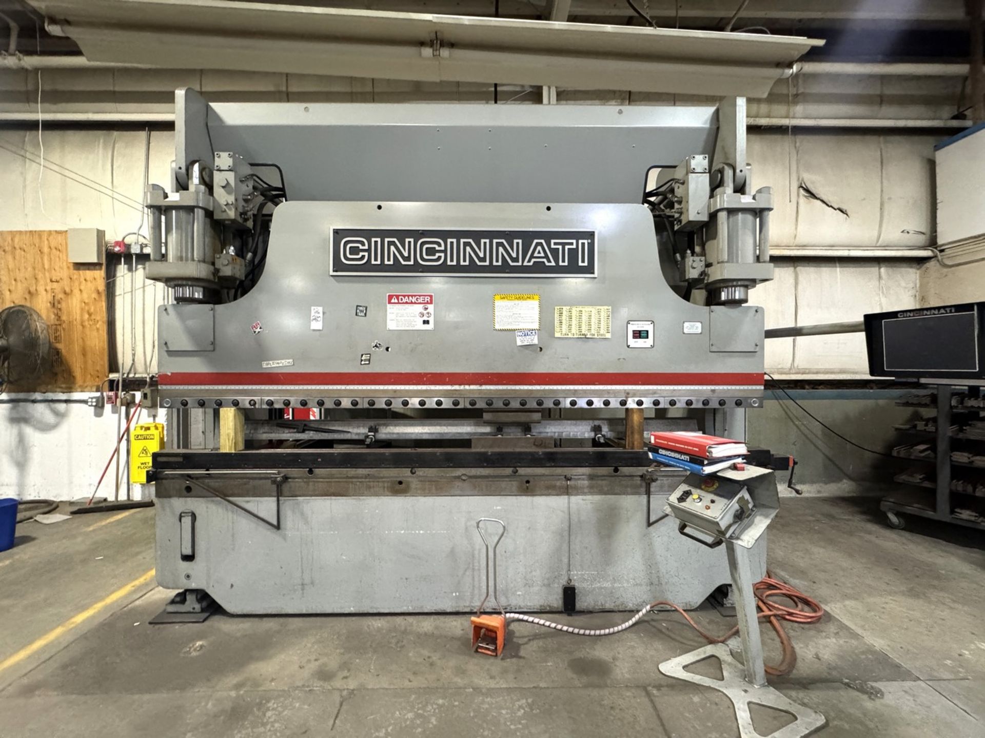 Cincinnati 175 x 10 FT PF Proform 2-Axis CNC Press Brake