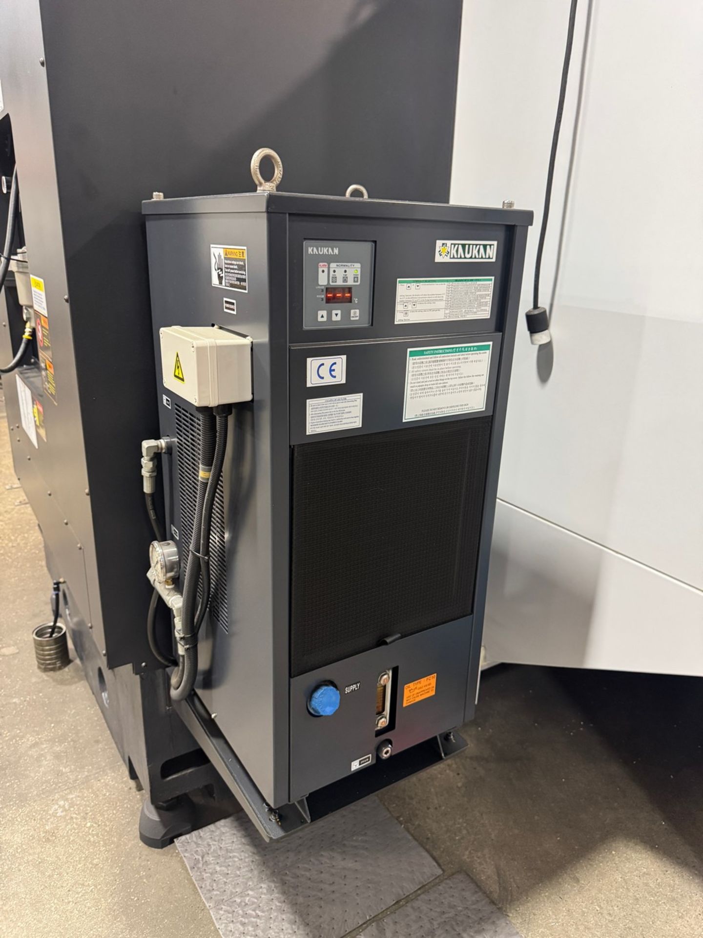 2015 Doosan DNM 500 II Vertical Machining Center, Fanuc i CNC, 12,000 RPM, 30 ATC, Chip Conveyor - Image 17 of 20