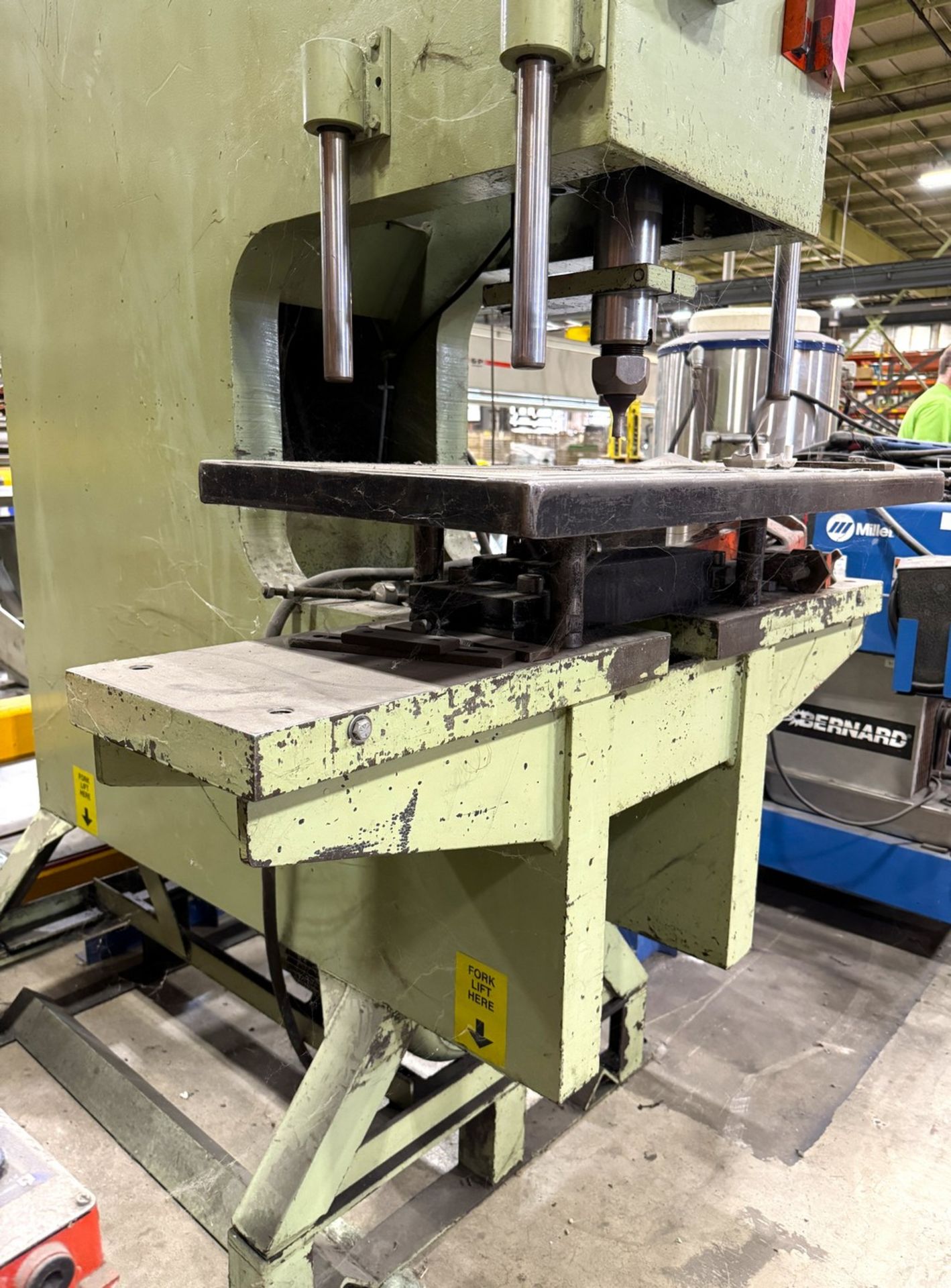 Metal Muncher GB-100-18 Hydraulic Punch, 100 Ton Capacity - Image 4 of 7