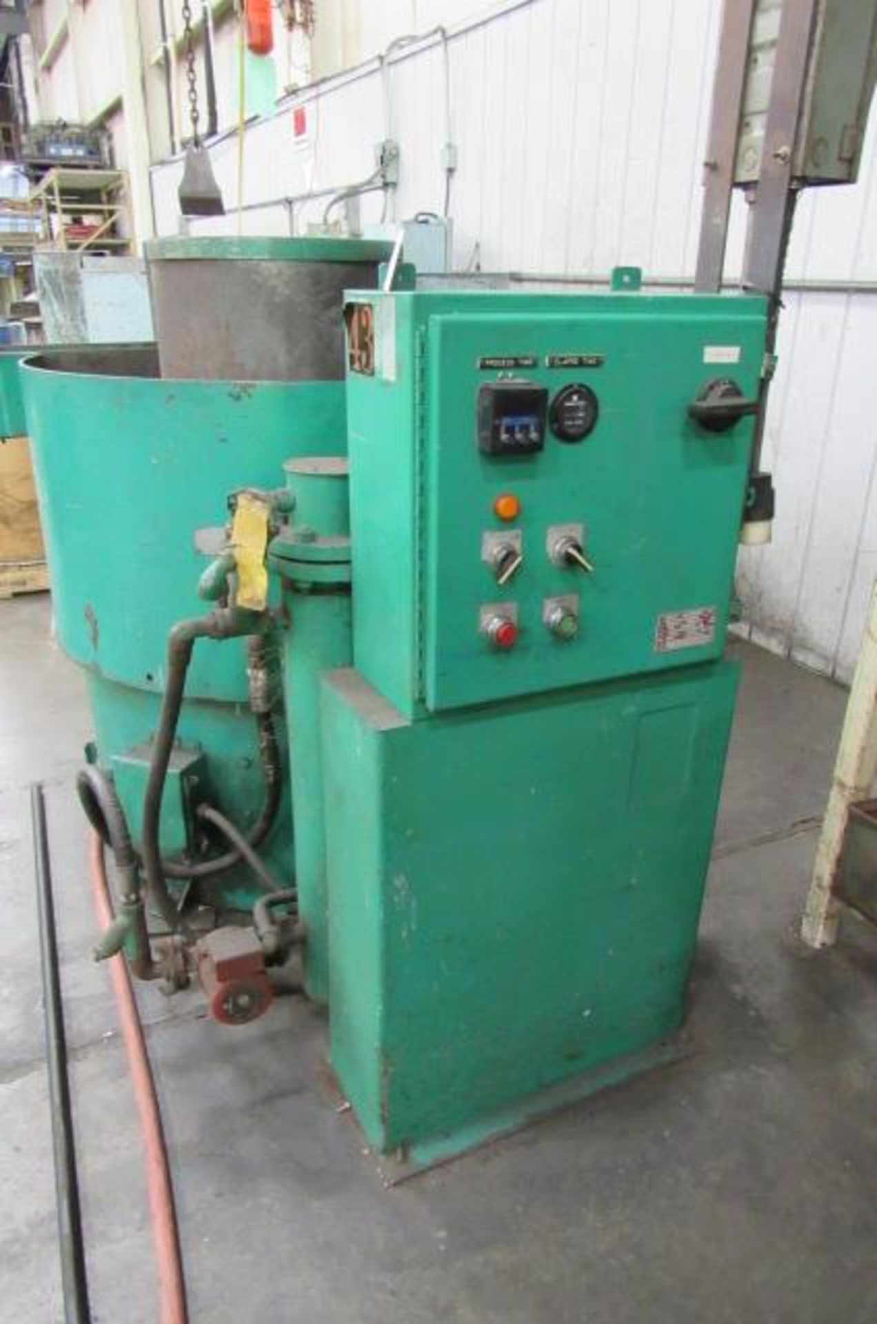 Rosemont RD-10-6 Vibratory Finisher w/ 42" Diameter - Image 4 of 7