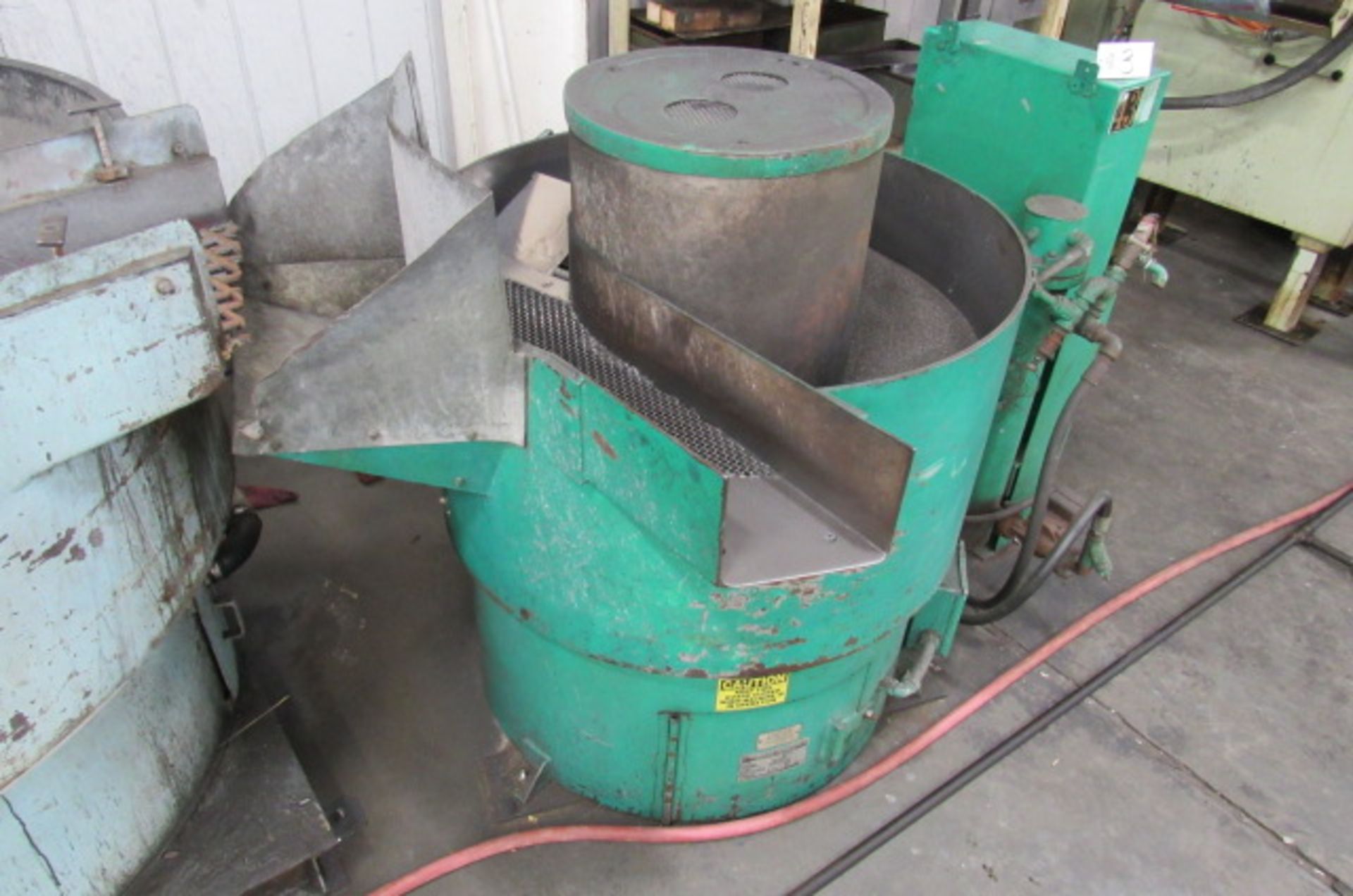 Rosemont RD-10-6 Vibratory Finisher w/ 42" Diameter - Image 5 of 7