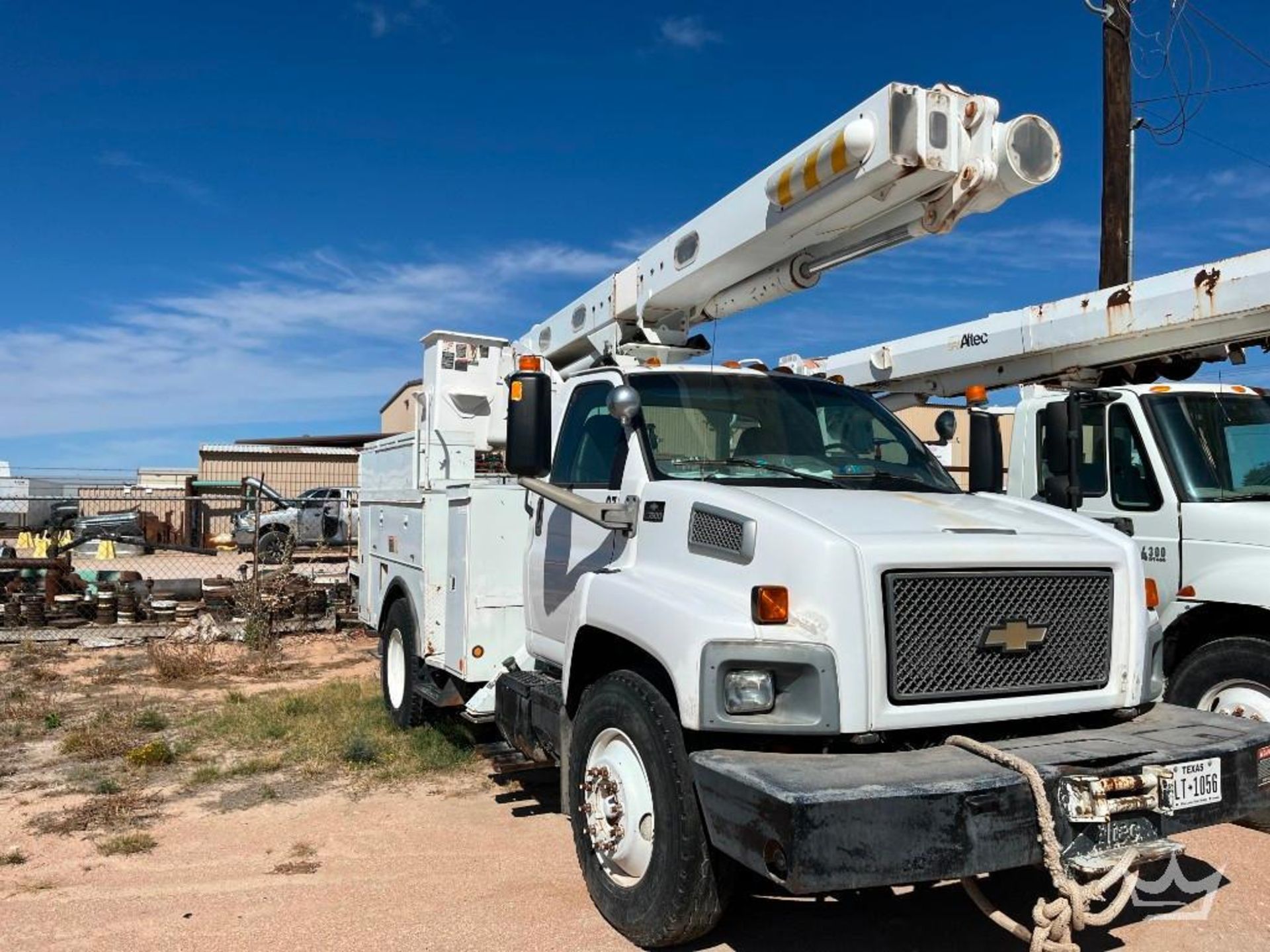 2006 Chevrolet C7500 Altec L42M 42ft. Bucket Truck - Image 2 of 46