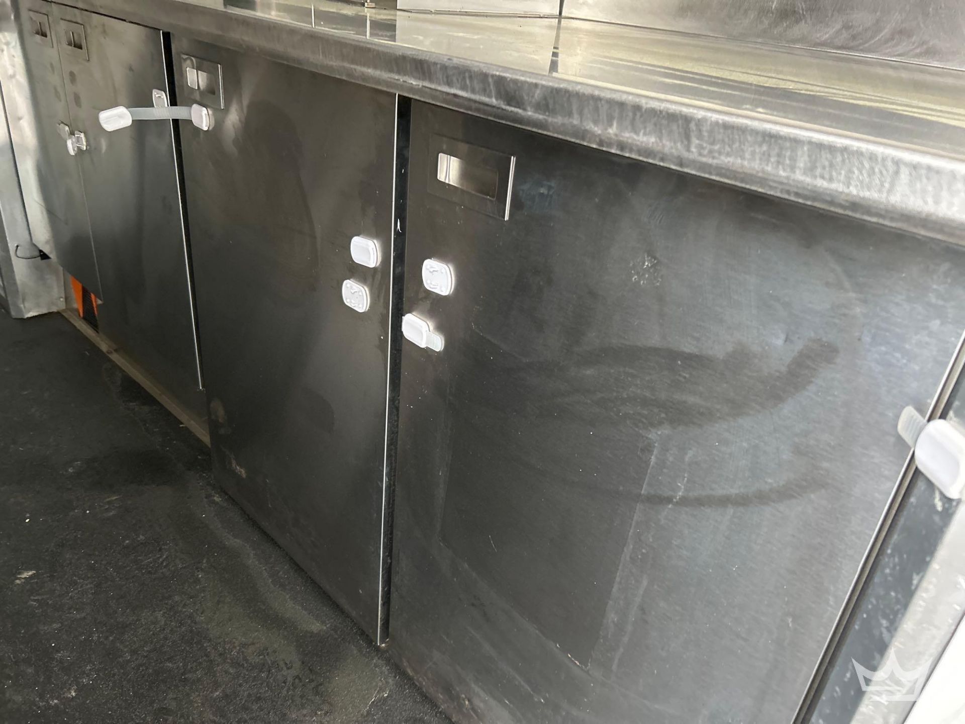 2021 Mercedes-Benz Sprinter 4500 Modified Food Catering Van - Image 29 of 38