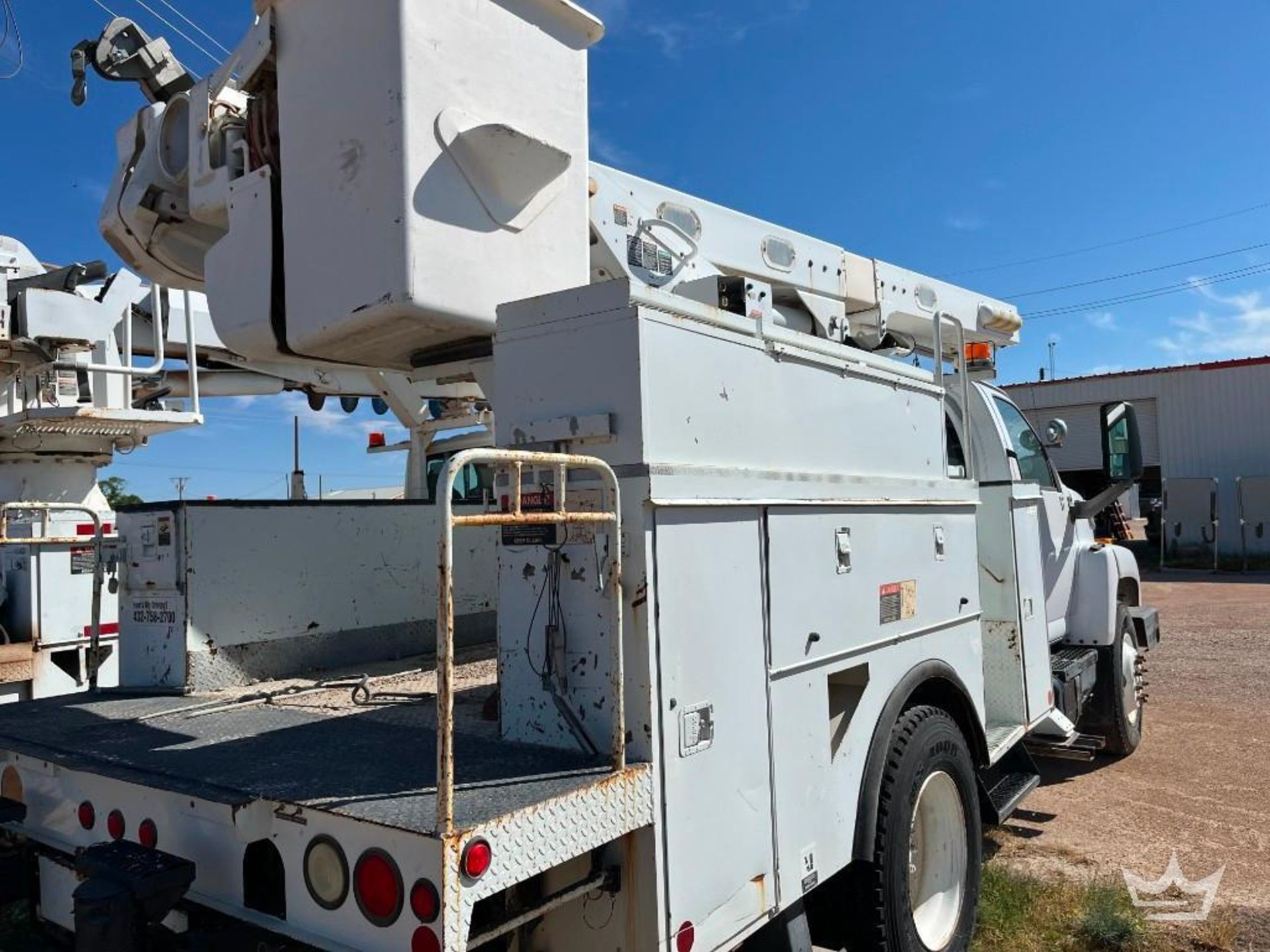 2006 Chevrolet C7500 Altec L42M 42ft. Bucket Truck - Image 4 of 46