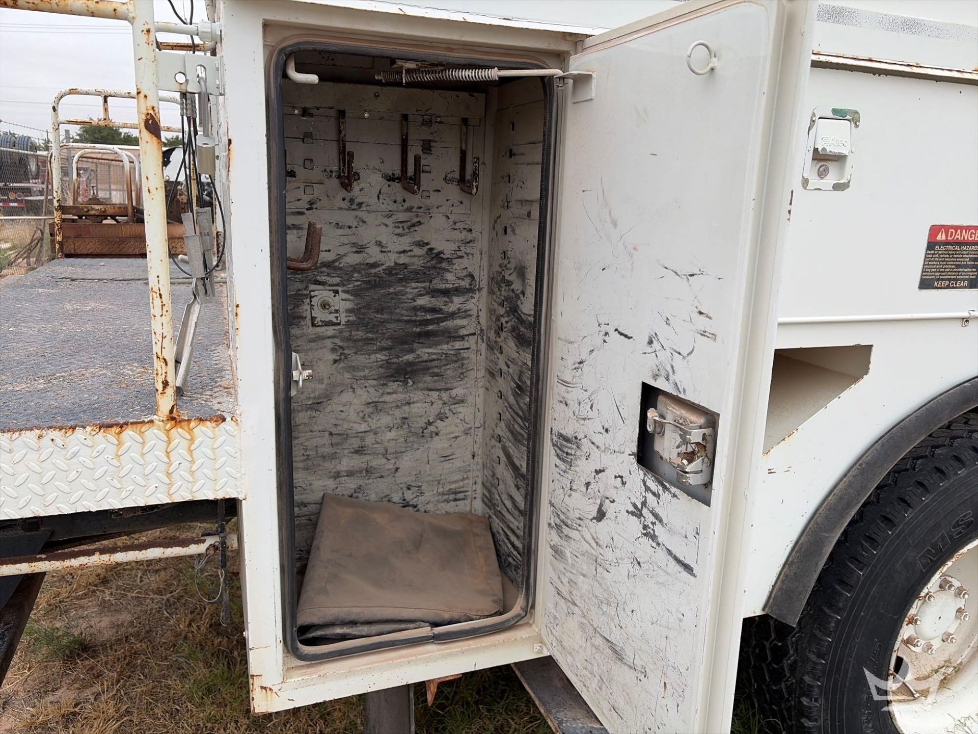 2006 Chevrolet C7500 Altec L42M 42ft. Bucket Truck - Image 46 of 46