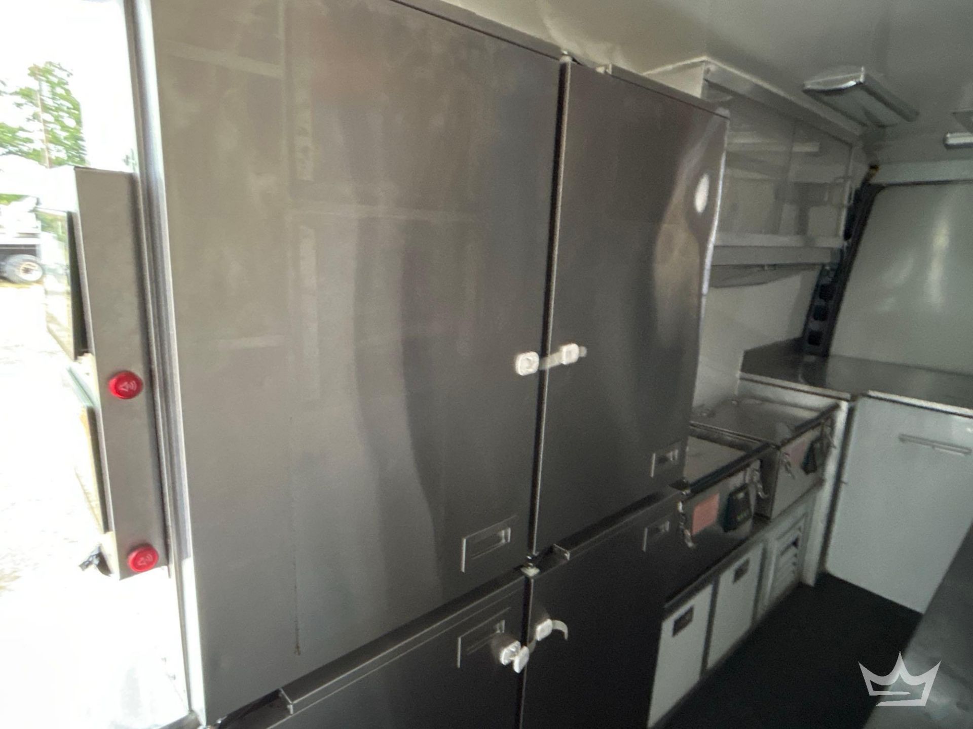 2021 Mercedes-Benz Sprinter 4500 Modified Food Catering Van - Image 27 of 38