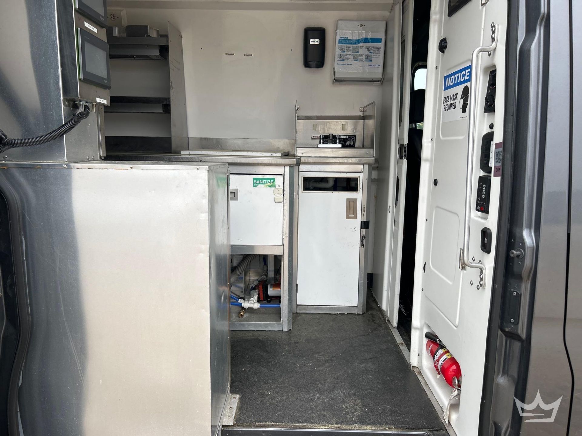 2021 Mercedes-Benz Sprinter 4500 Modified Food Catering Van - Image 23 of 38