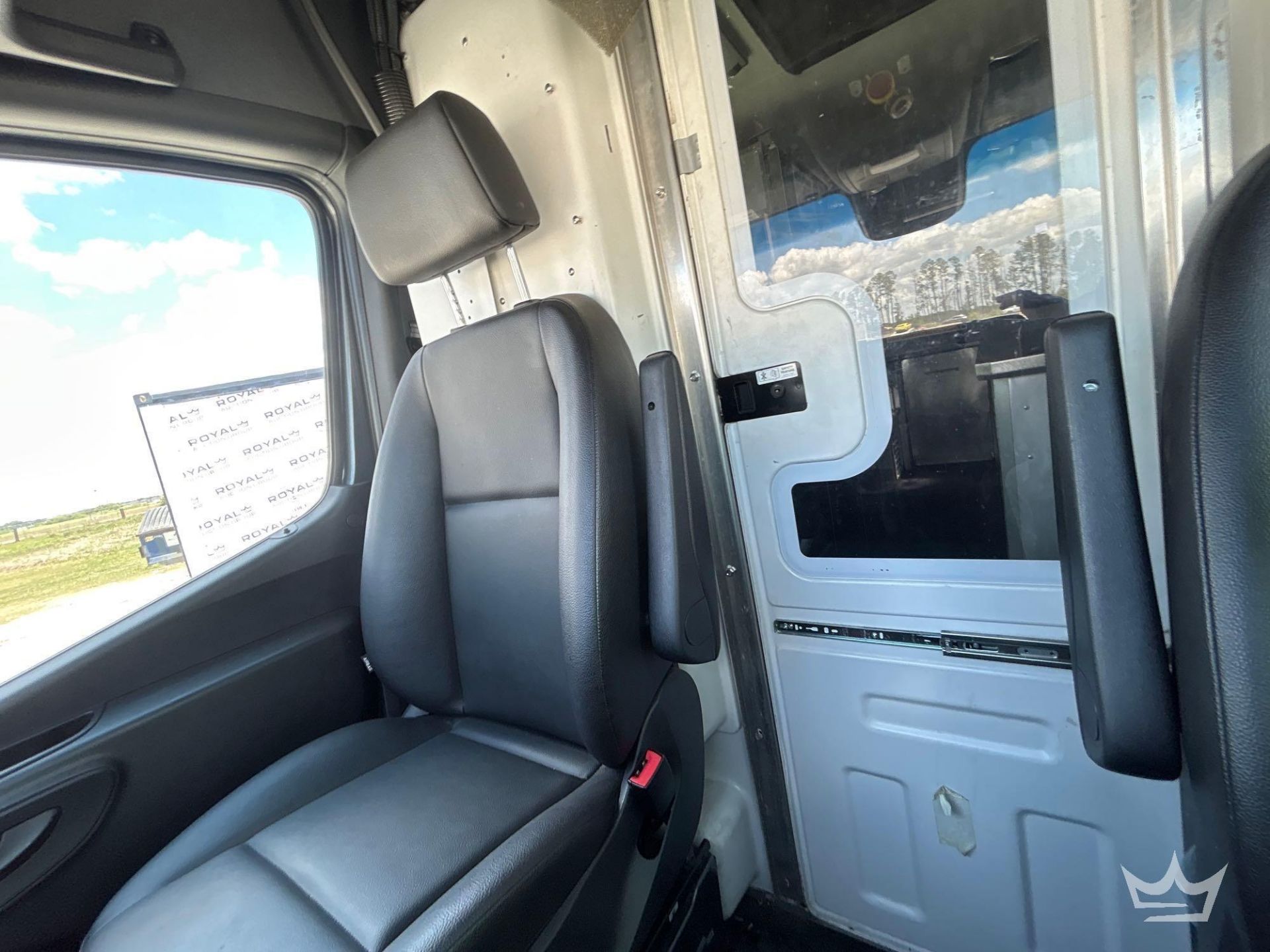 2021 Mercedes-Benz Sprinter 4500 Modified Food Catering Van - Image 21 of 42
