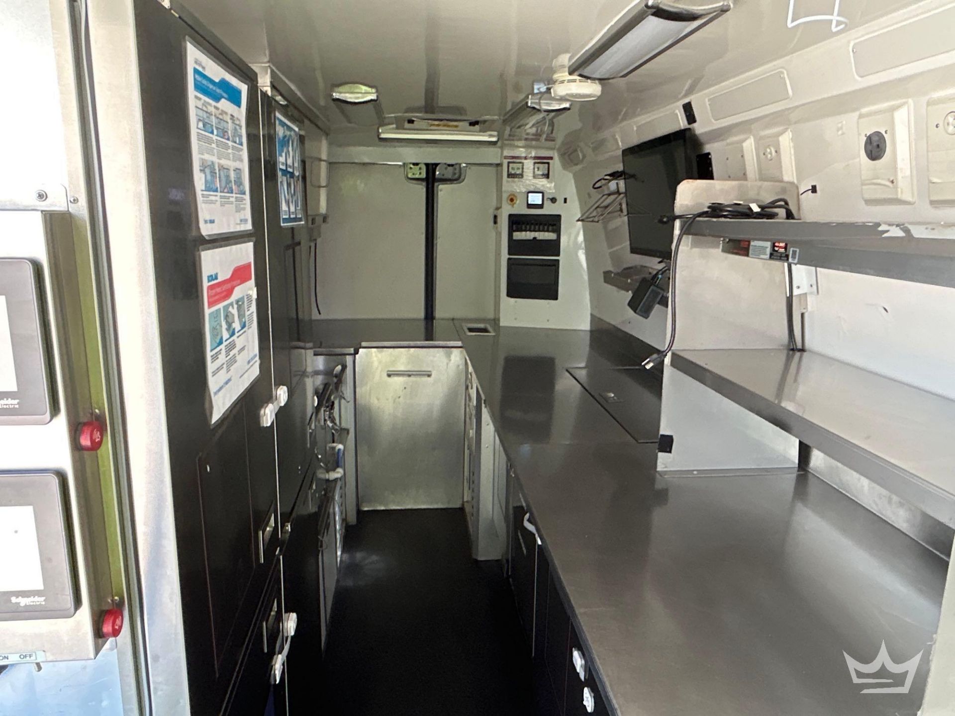 2021 Mercedes-Benz Sprinter 4500 Modified Food Catering Van - Image 25 of 42