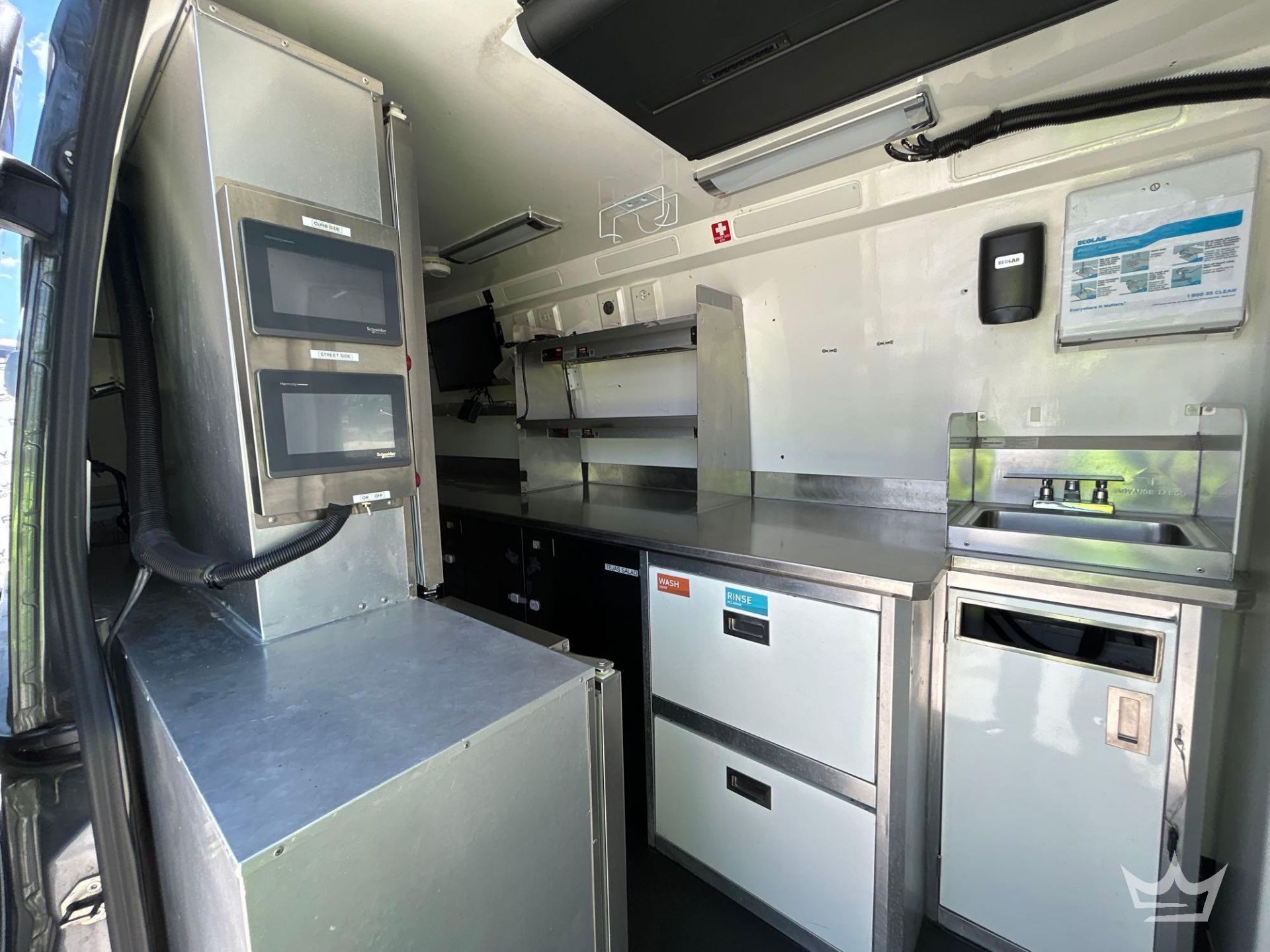 2021 Mercedes-Benz Sprinter 4500 Modified Food Catering Van - Image 24 of 42