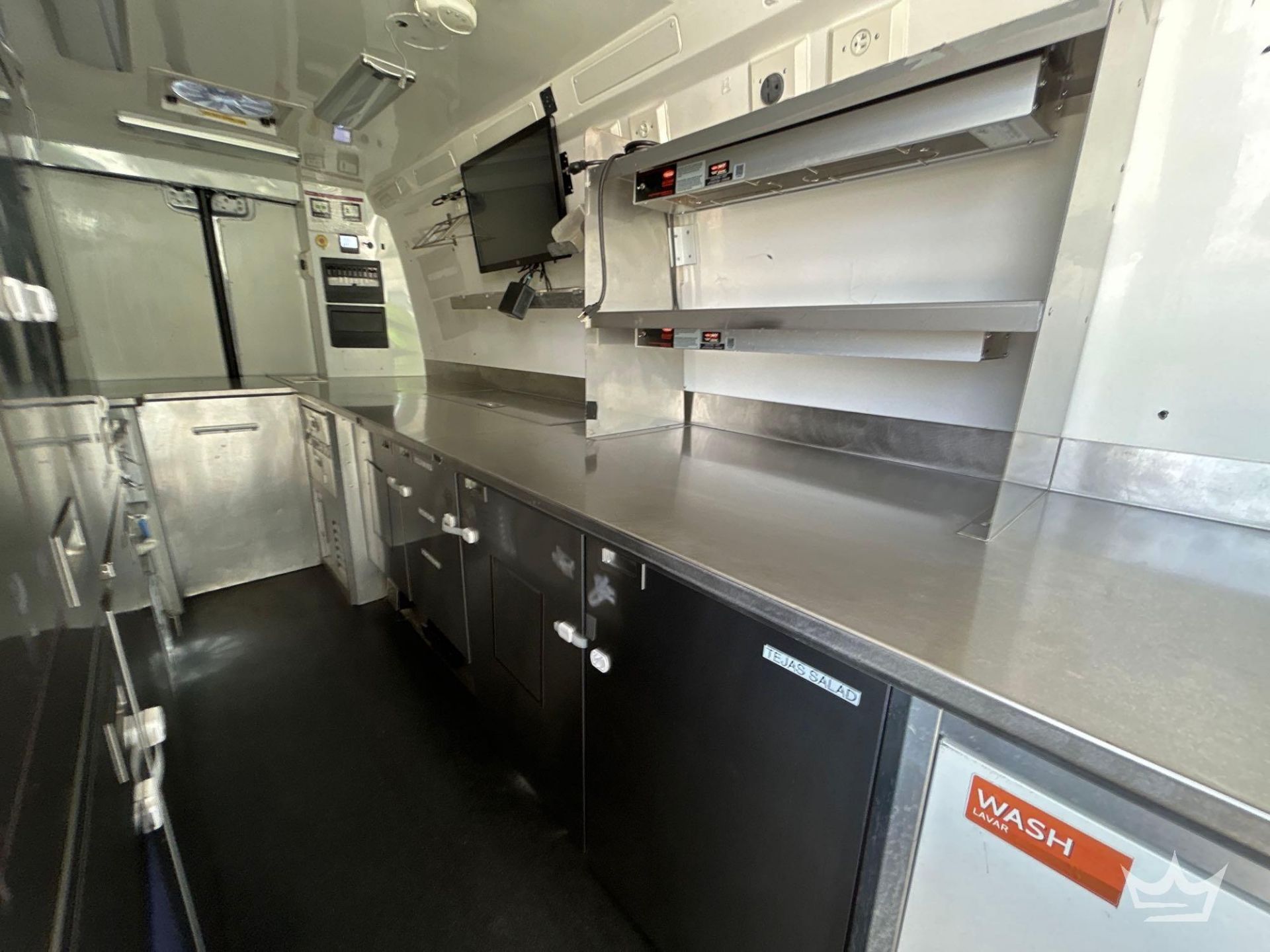 2021 Mercedes-Benz Sprinter 4500 Modified Food Catering Van - Image 27 of 42