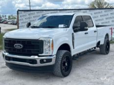 2023 Ford F-250 4x4 Crew Cab Pickup Truck