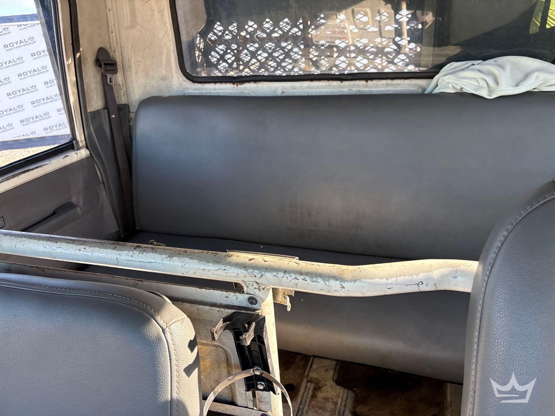2007 Chevrolet W4500 Landscape Dovetail Flatbed Truck - Image 24 of 28