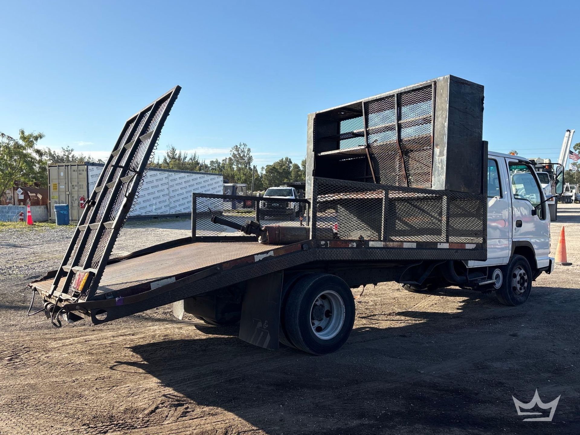 2007 Chevrolet W4500 Landscape Dovetail Flatbed Truck - Image 3 of 28