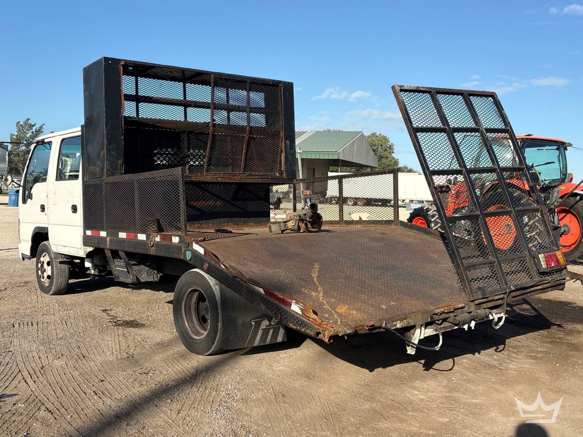 2007 Chevrolet W4500 Landscape Dovetail Flatbed Truck - Image 4 of 28