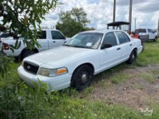 2003 Ford Crown Victoria Sedan