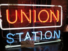 Neon sign "Union Station"