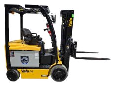 2016 Yale 5,000lbs Capacity Electric Forklift 48V sideshift -STAGE MAST with 4 functions