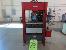 Stenhoj Type 500994, 44-Ton Press