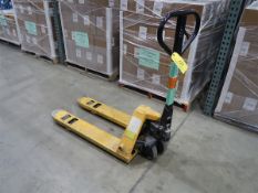 Uline Model H-1366 Short/Narrow Fork Hydraulic Pallet Jack, 5,500 Lb Capacity, 20.5" x 35" Forks