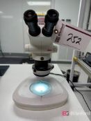 Leica S4E Stereozoom Microscope