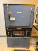 Lindberg/Blue M Bake Oven; Model: DC-256-B-ST350;