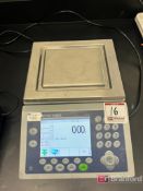 Mettler Toledo ICS685 Digital Scale