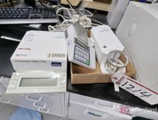 Mettler Toledo Mdl. MT5 5.00mg - 5.1g Scale, w/ Mettler Toledo Micro Balance Scale