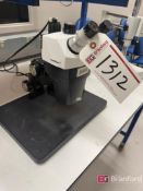 Leica StereoZoom 7 Microscope w/ Light