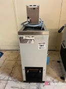 Lauda Recirculating Bath; Model: RM10