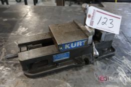 Kurt D675 Milling Vice