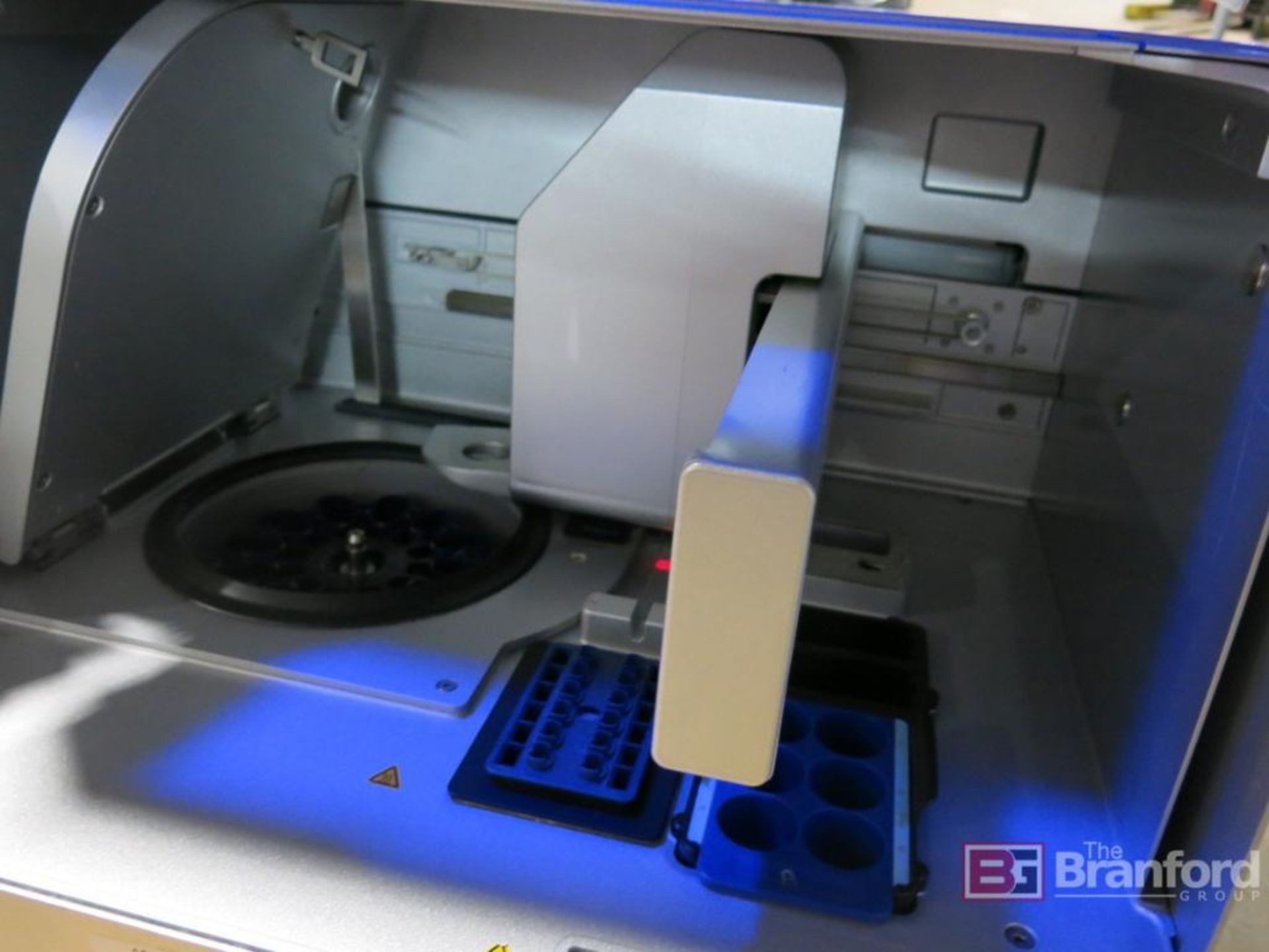 Qiagen Model QIACUBE Automatic Mucleic Acid & Protein Verification System - Image 9 of 10