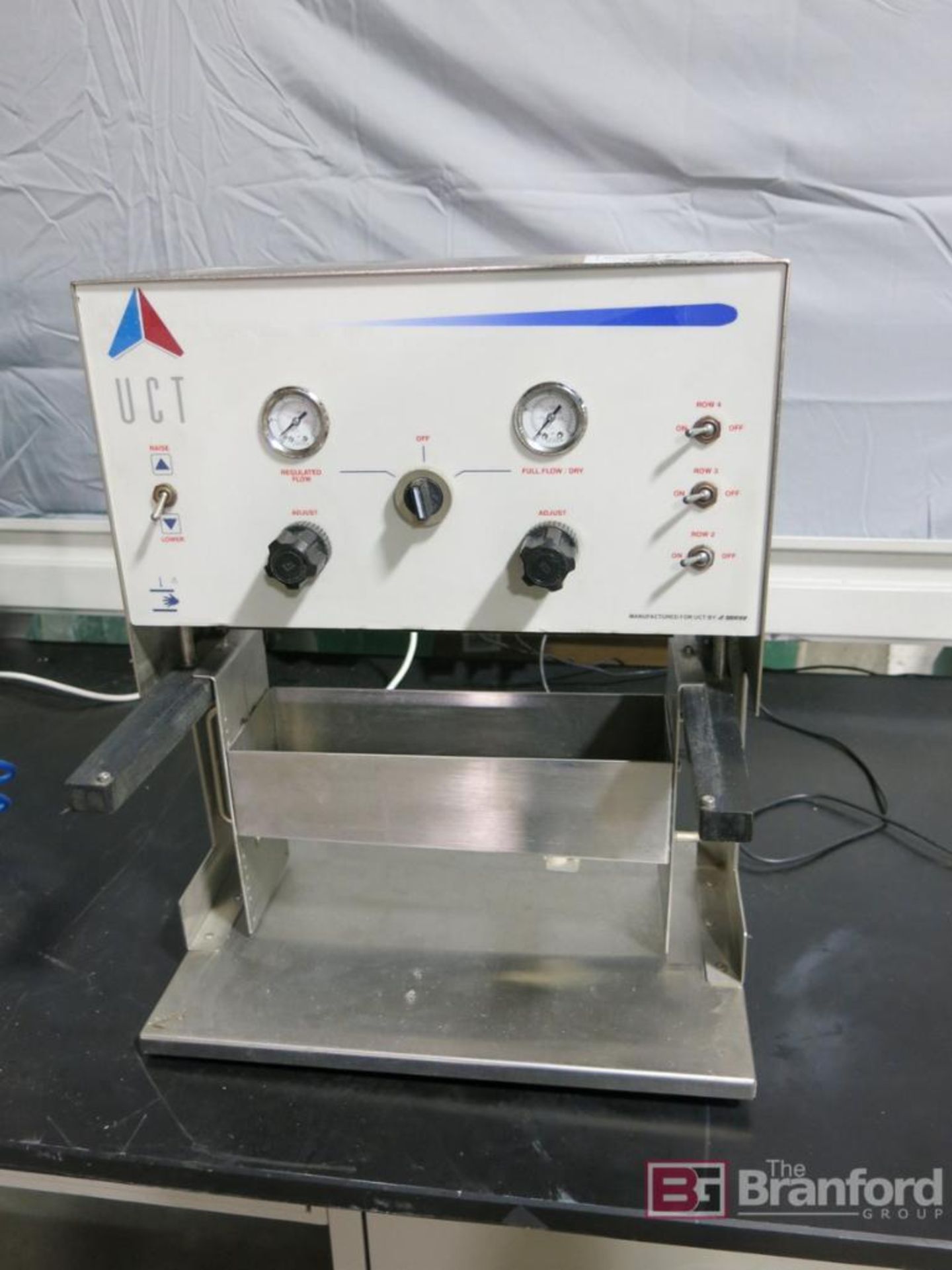 UCT Positive Pressure Manifold Solid Phase Extraction (SPE)