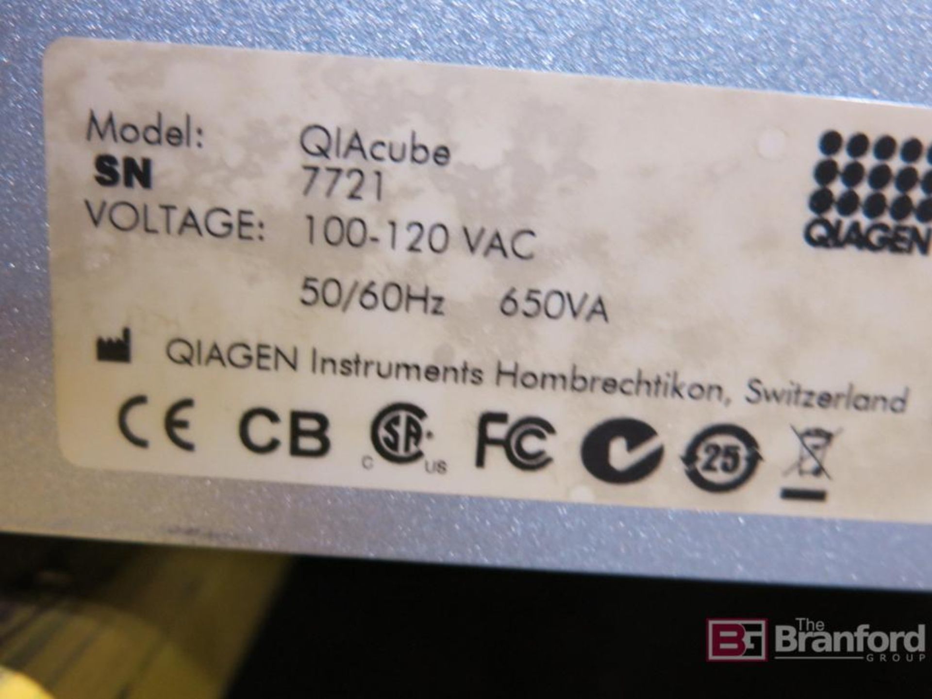 Qiagen Model QIACUBE Automatic Mucleic Acid & Protein Verification System - Image 5 of 10