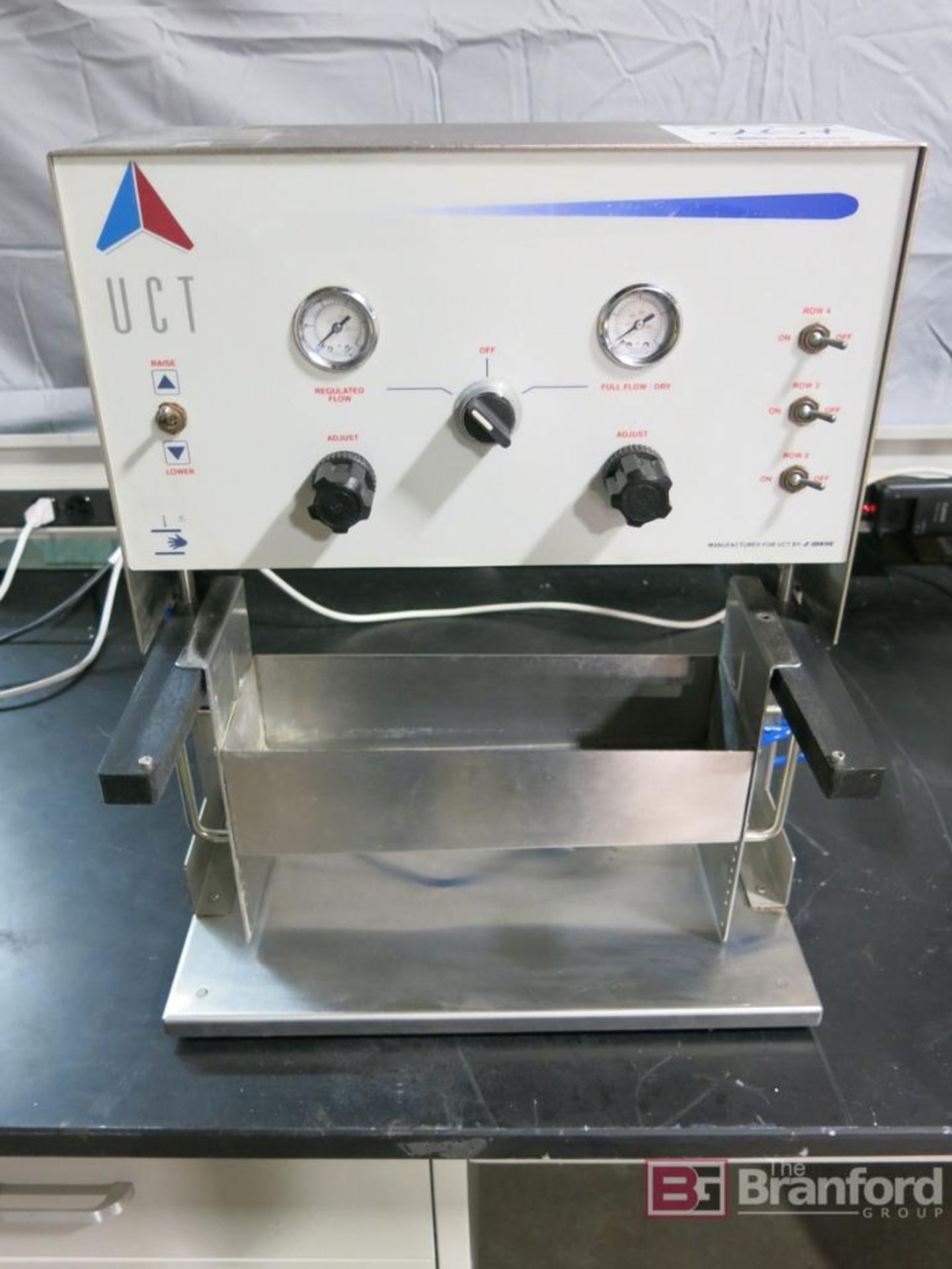 UCT Positive Pressure Manifold Solid Phase Extraction (SPE)
