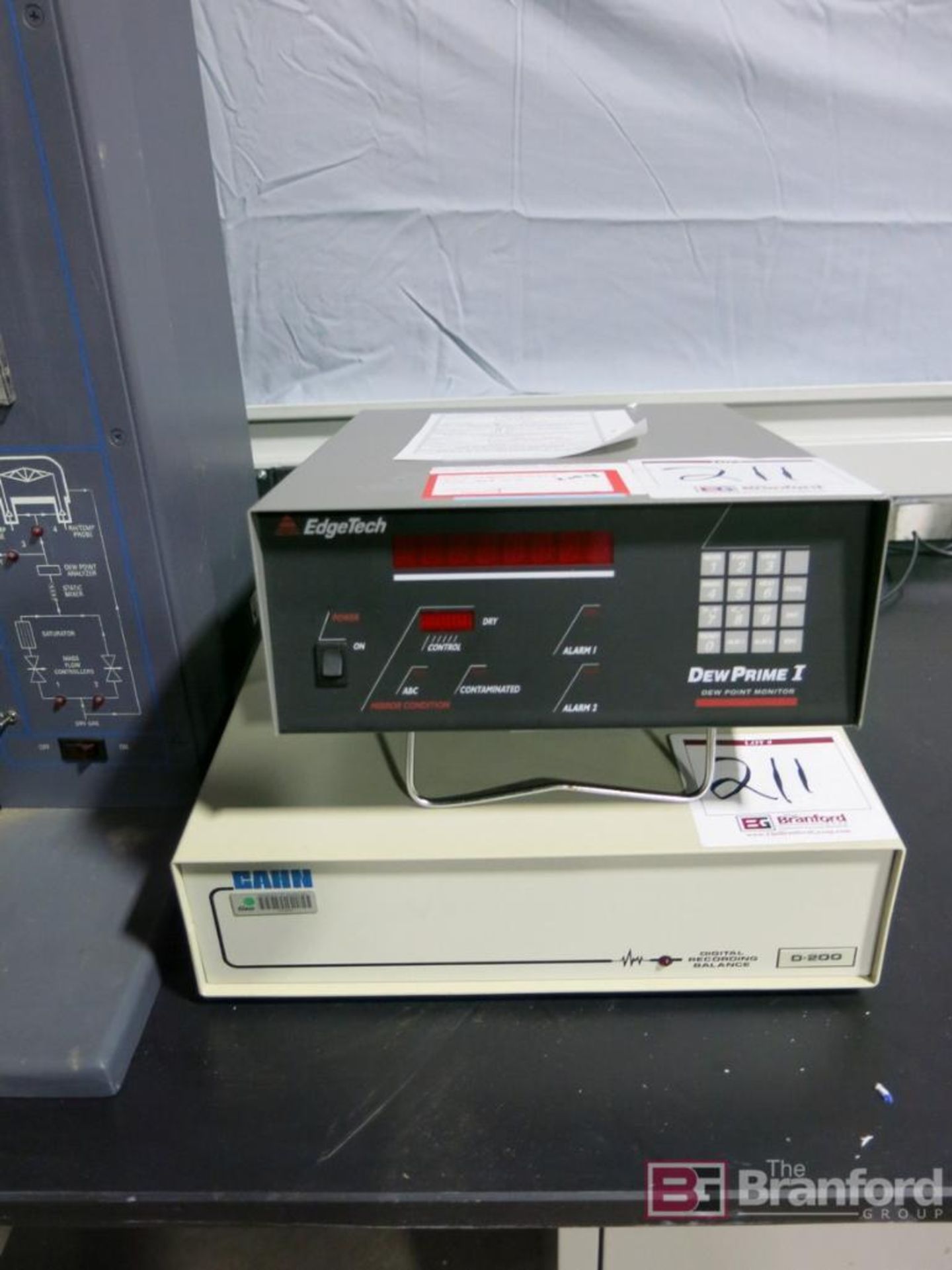 VTI Model SGA-100 Symmetric Vapor Sorption Analyzer/Gravimetric Vapor Sorption Analyzer - Image 3 of 20