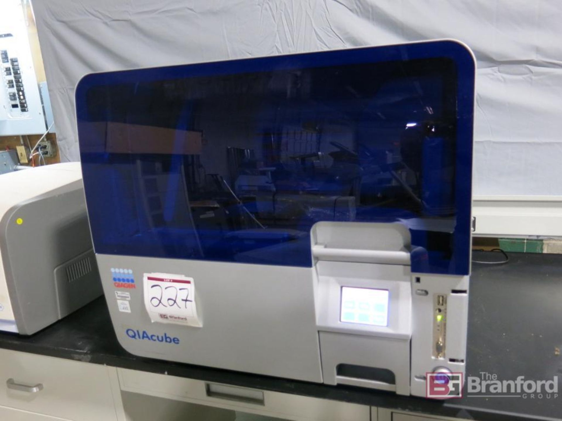 Qiagen Model QIACUBE Automatic Mucleic Acid & Protein Verification System